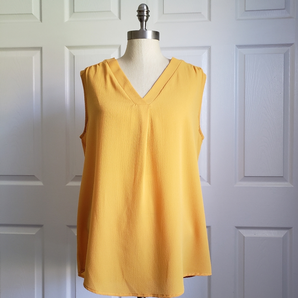 Jon & Anna Sleeveless Top